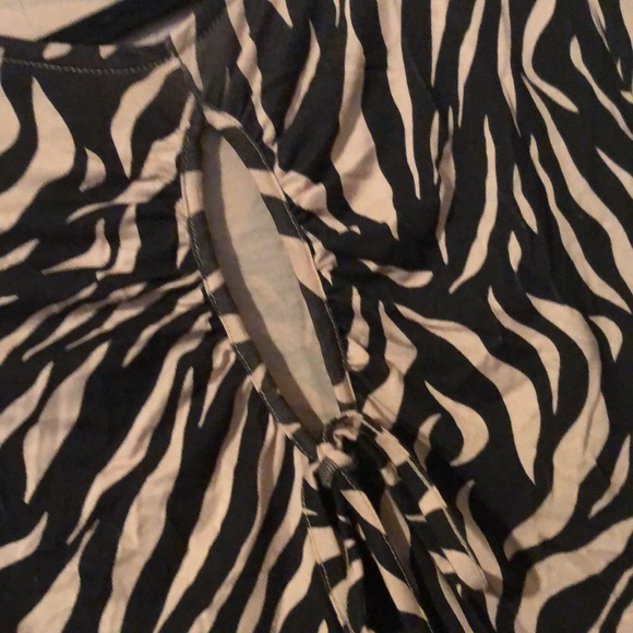 river island zebra print long sleeve minidress w/keyhole neckline SZ 8 (UK 12) - Picture 17 of 17